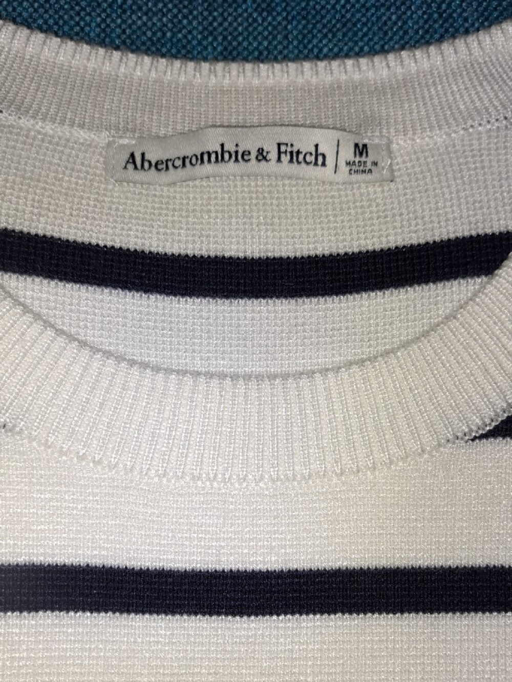 Abercrombie & Fitch Blue and White Striped Crewneck Sweater - Picture 2 of 6